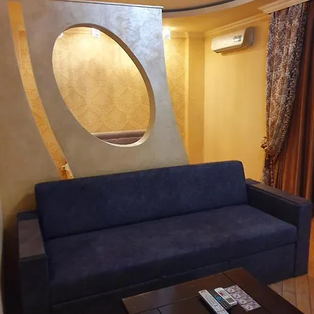 1-комнатная вип уровня посуточно в ужгороде. ул.и.франка.