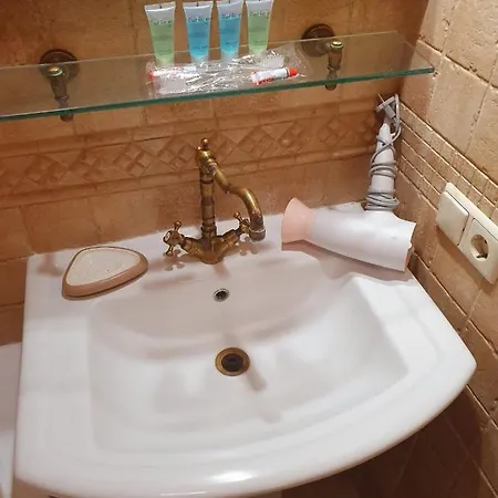 1-комнатная вип уровня посуточно в ужгороде. ул.и.франка. * 우주고로트