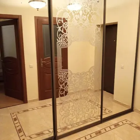 Lägenhet 1-комнатная вип уровня посуточно в ужгороде. ул.и.франка. Uzjhorod